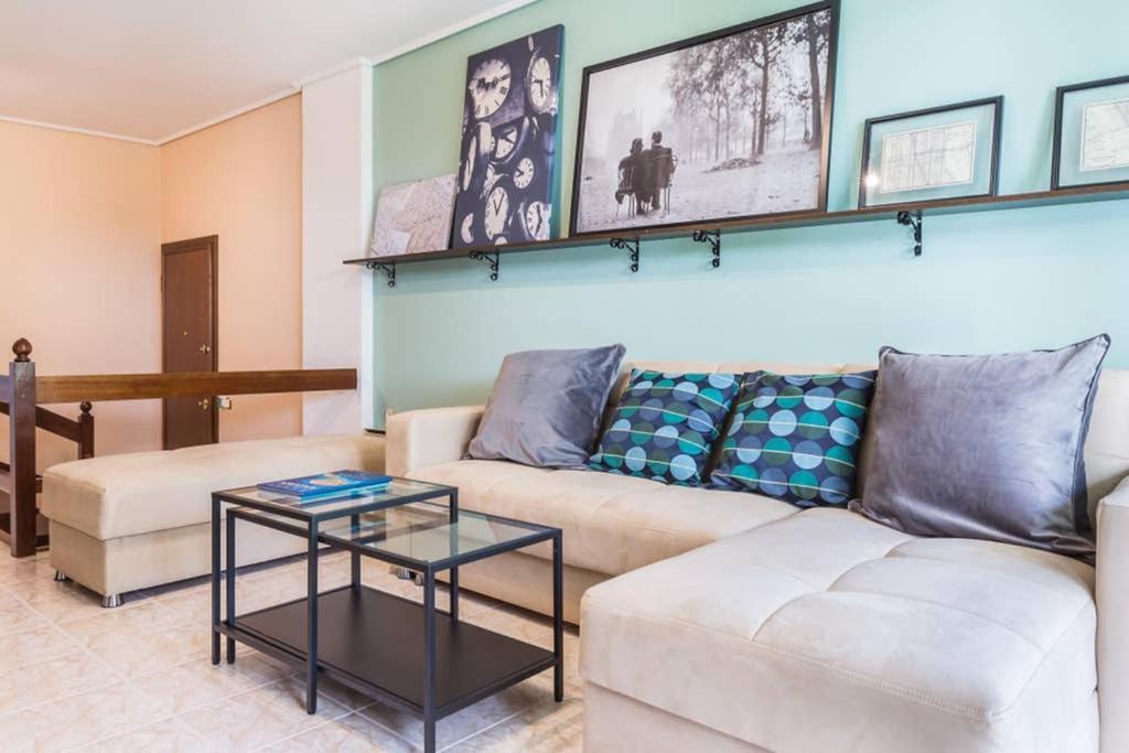 Sunny Apartment With 2 Bedrooms And Garden Glyfáda Luaran gambar