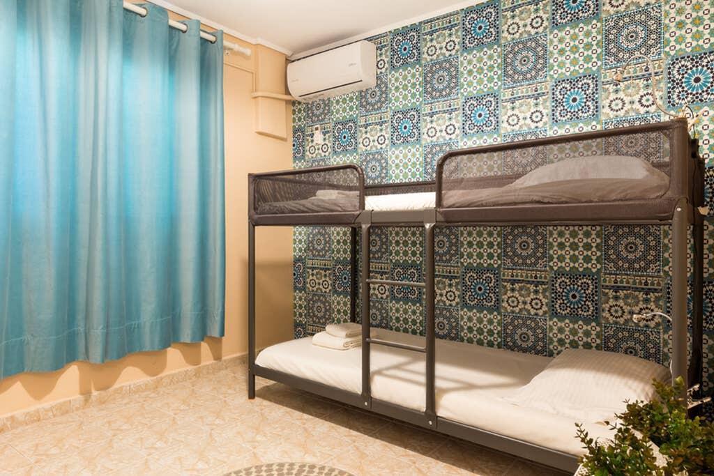 Sunny Apartment With 2 Bedrooms And Garden Glyfáda Luaran gambar